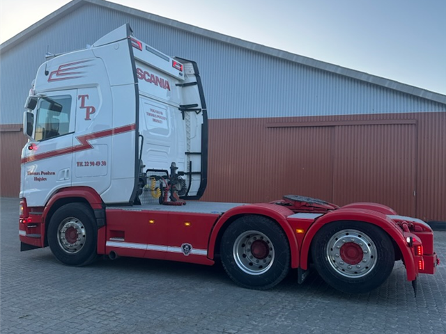 Scania 560R