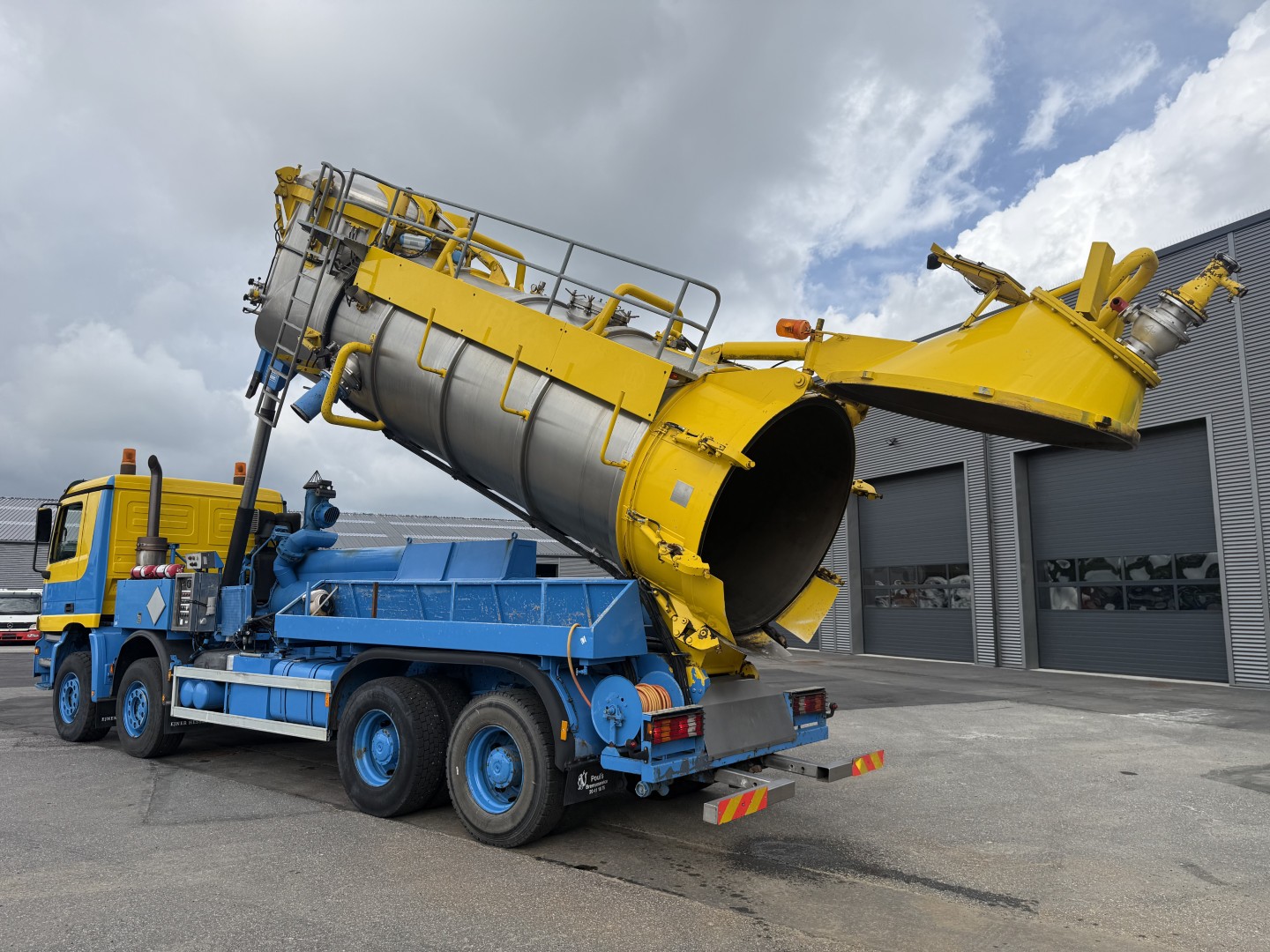 Mercedes Actros 4140 8x4 KOKS MEGAVAC 8000 ADR 13.500 l. Rustfri stål Tørsuger