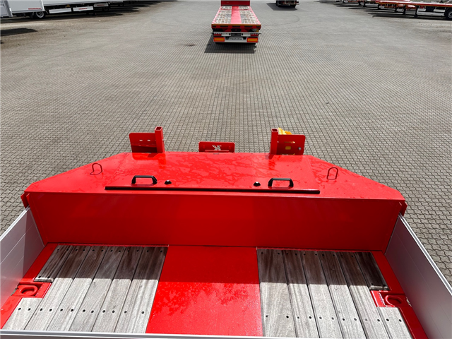 Kässbohrer SLA J4, udtrækkelig Maskintrailer