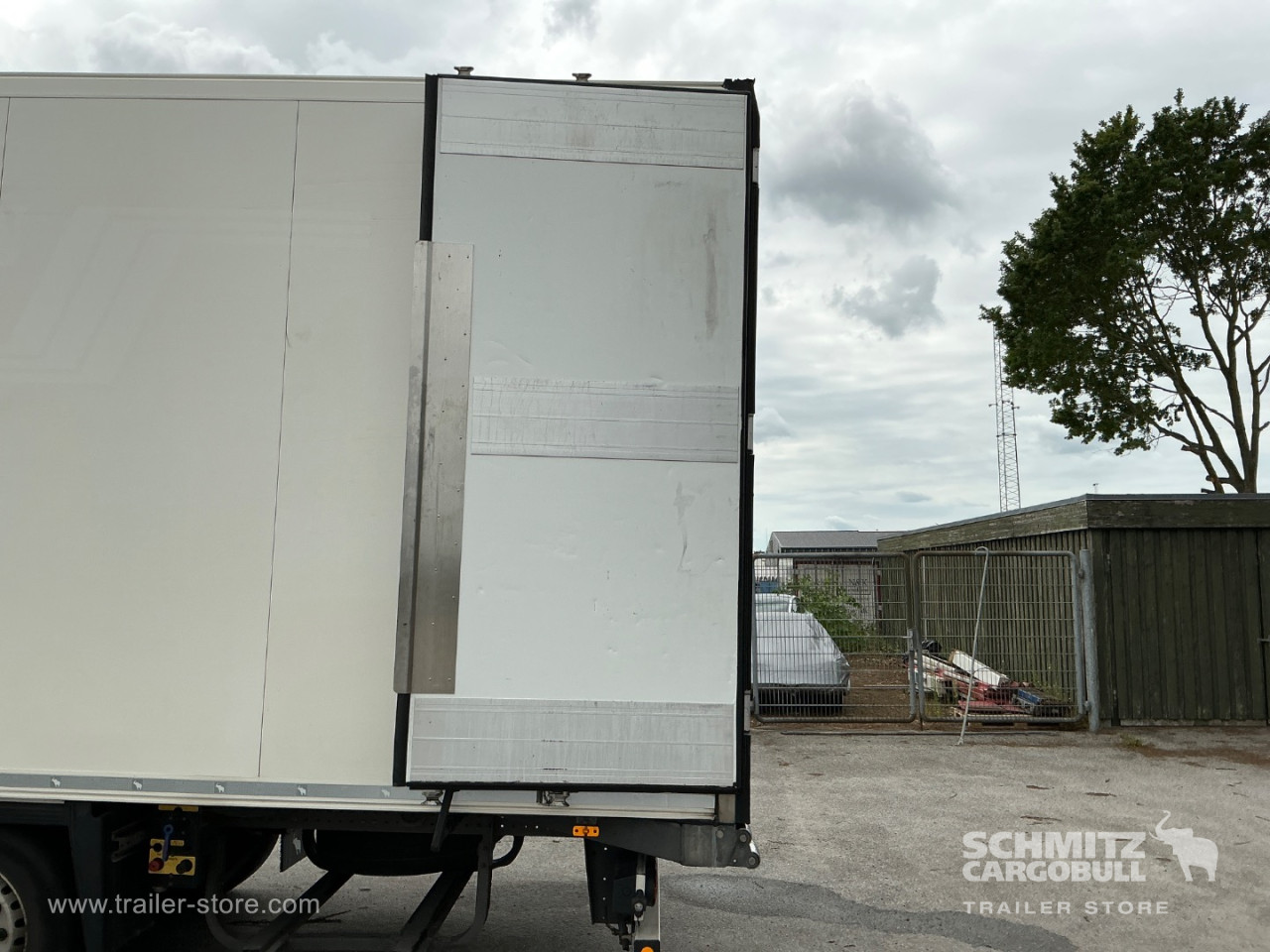 Schmitz Semi Reefer Meat hanging system