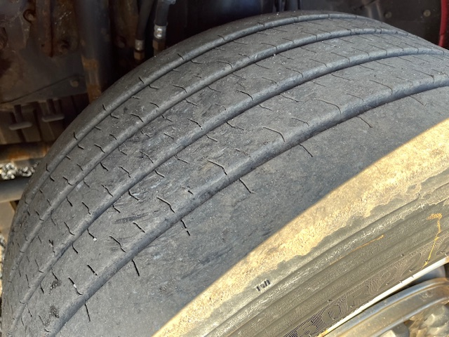 Scania G410 8X2*6 Knæklad – Machinetransporter