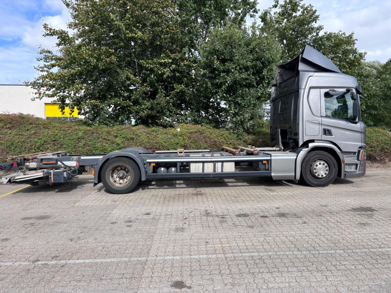 Scania P 360 B4x2NB - BDF swap body chassis with fold-awa