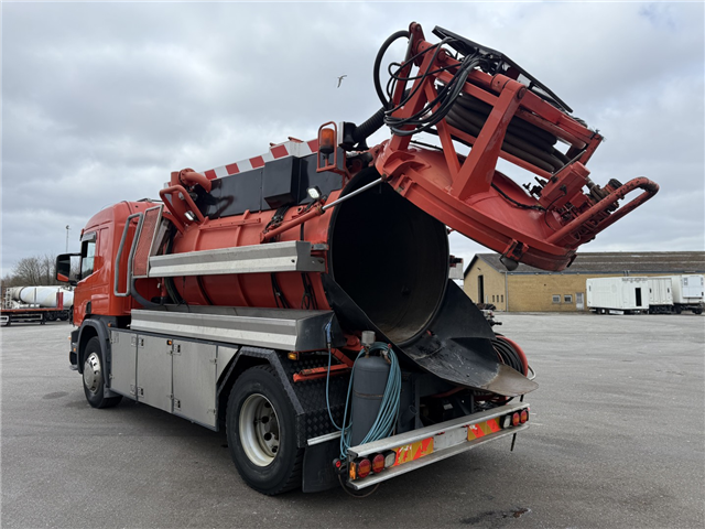 Scania P94/260 4x2 NZ SLS590 Kombi 8.400 l.