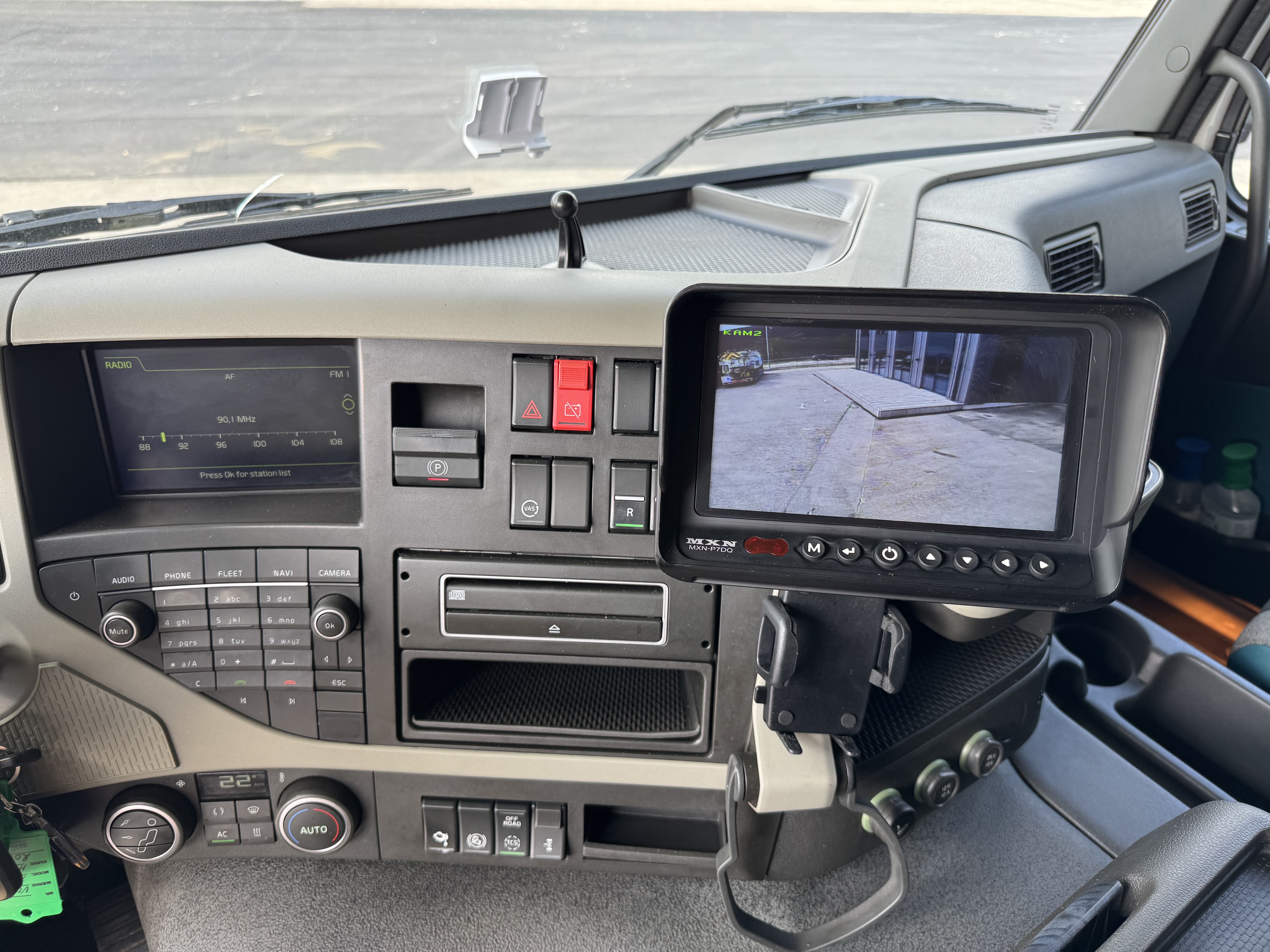 Volvo FM330 4x2 HMK Bilcon 12.600 L ADR tankbil