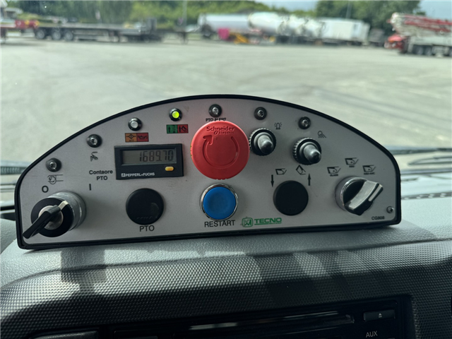 Renault Trucks D 7.5 180 4x2 Semat/Techno AZIMUT 8 m3 Skraldebil