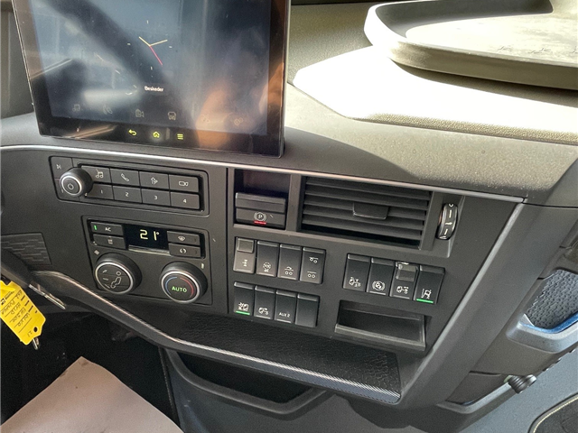 Volvo FH460 6x2 Pusher