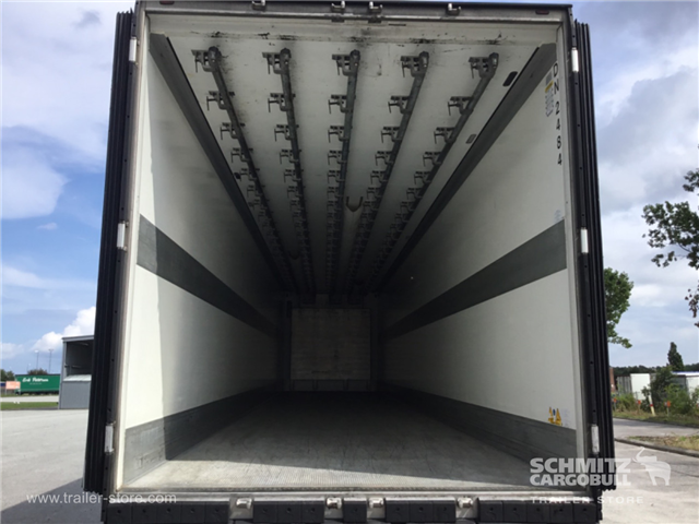 Schmitz Semi Reefer Meat hanging system