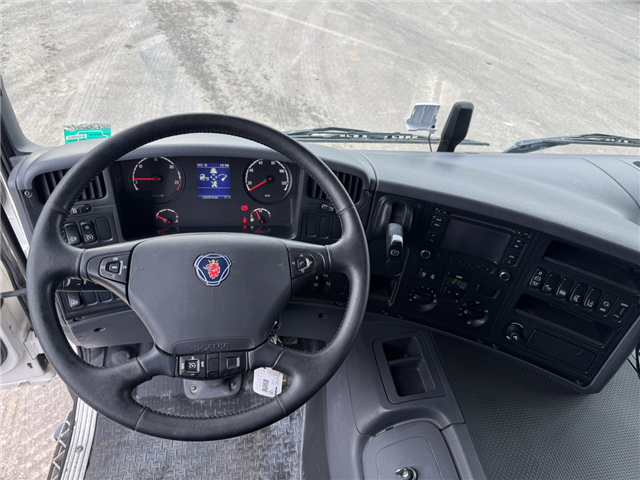 Scania P370 6x4 Liebherr THP140H 24 M4 XH