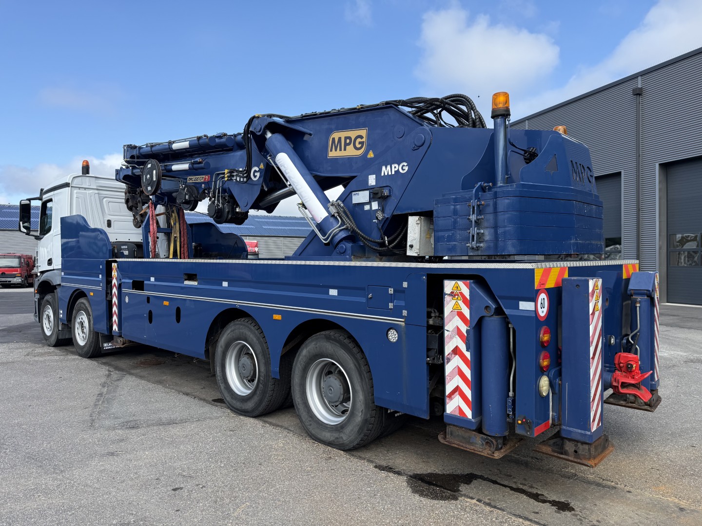 Mercedes Arocs 4153 8x4 MPG 220 TM7 Kranbil