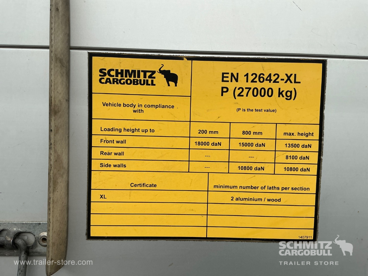 Schmitz Semi Curtainsider Standard