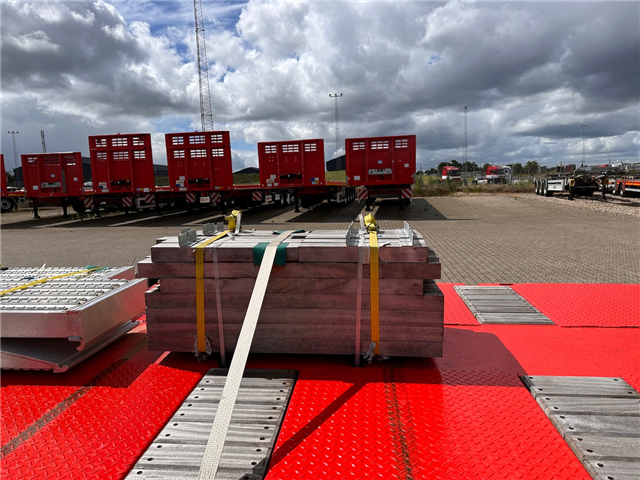 Kässbohrer SLA J4, udtrækkelig Maskintrailer