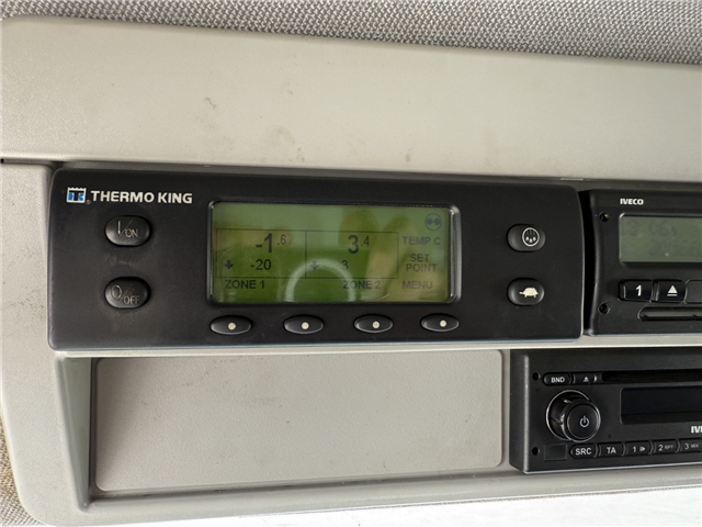 Iveco EuroCargo 180E32 4x2 Schmitz / Thermo King T-1200R Spectrum