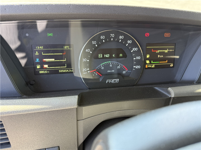 Volvo FH16/550 6x2*4 / Kran HMF 3220K4 Euro 6