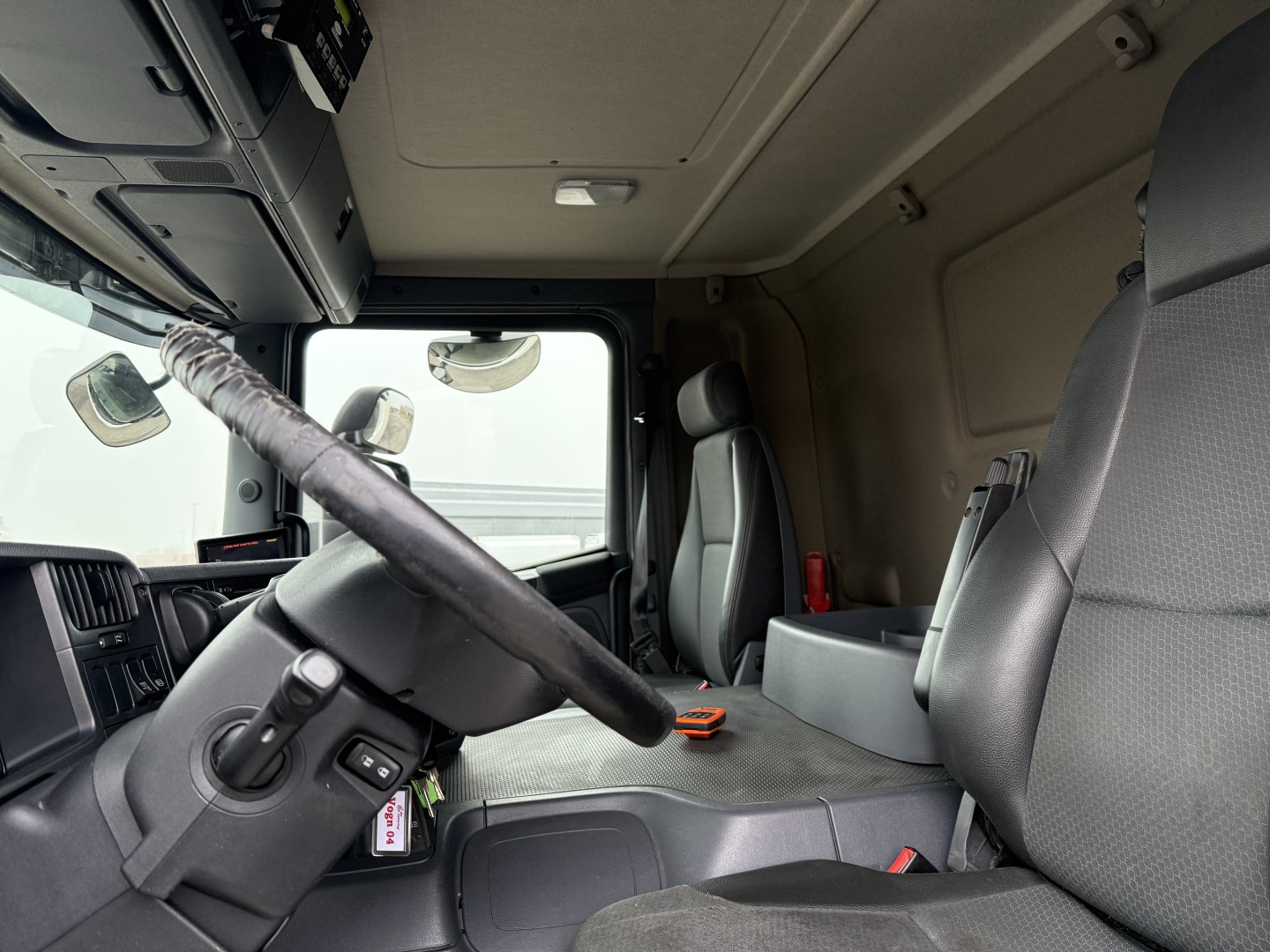 Scania P320 6x2*4 Carrier Supra 1250 Mt 9.50 m. kasse