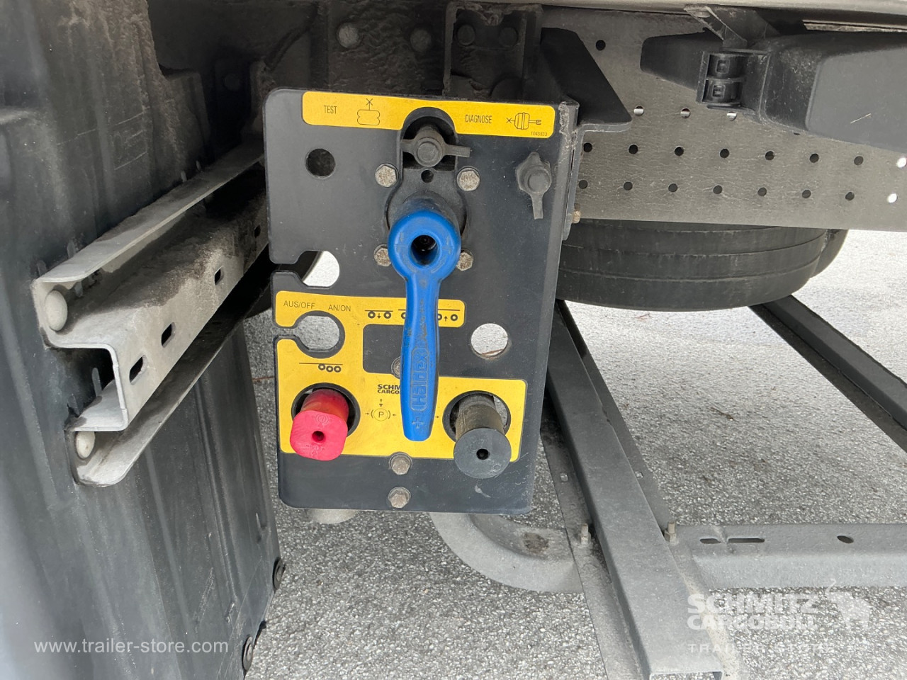 Schmitz Semi Reefer Meat hanging system