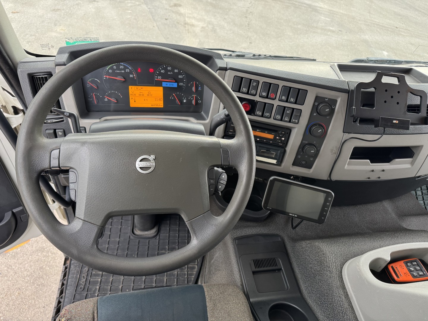 Volvo FE320 6x2*4 Frigoblock FK25SL 9.9 m kølekasse