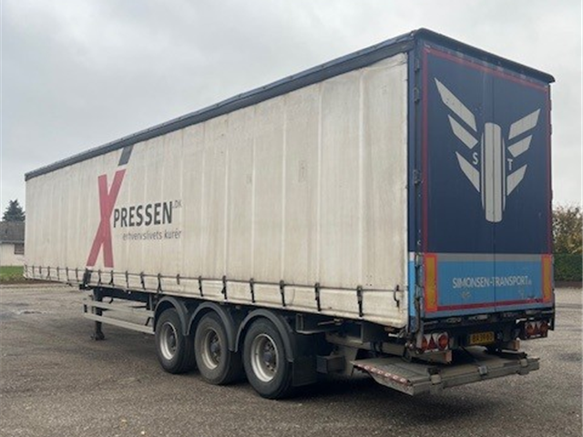 Danson Trailer Curtainsider + Sliding Roof