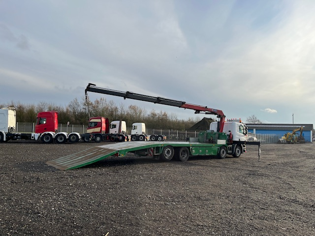 Scania P450 8X2*6 Knæklad + Kran HMF1820 – Machinetransporter