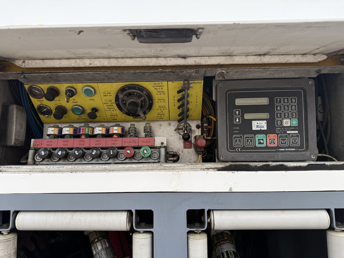 Scania G450 8x2*6 24.000 l. ADR Tank Euro 6