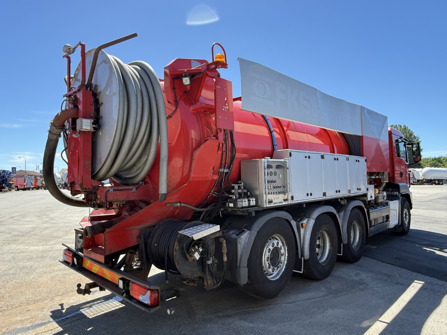 MAN TGS 35.480 8x4*4 Hvidtved Larsen 16.000 l.