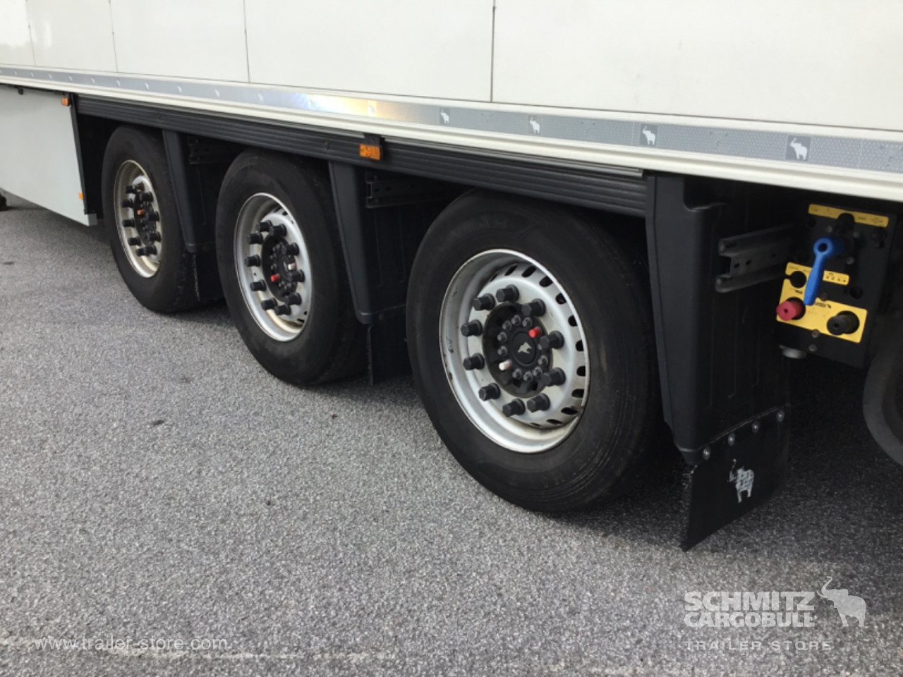 Schmitz Semi Reefer Meat hanging system