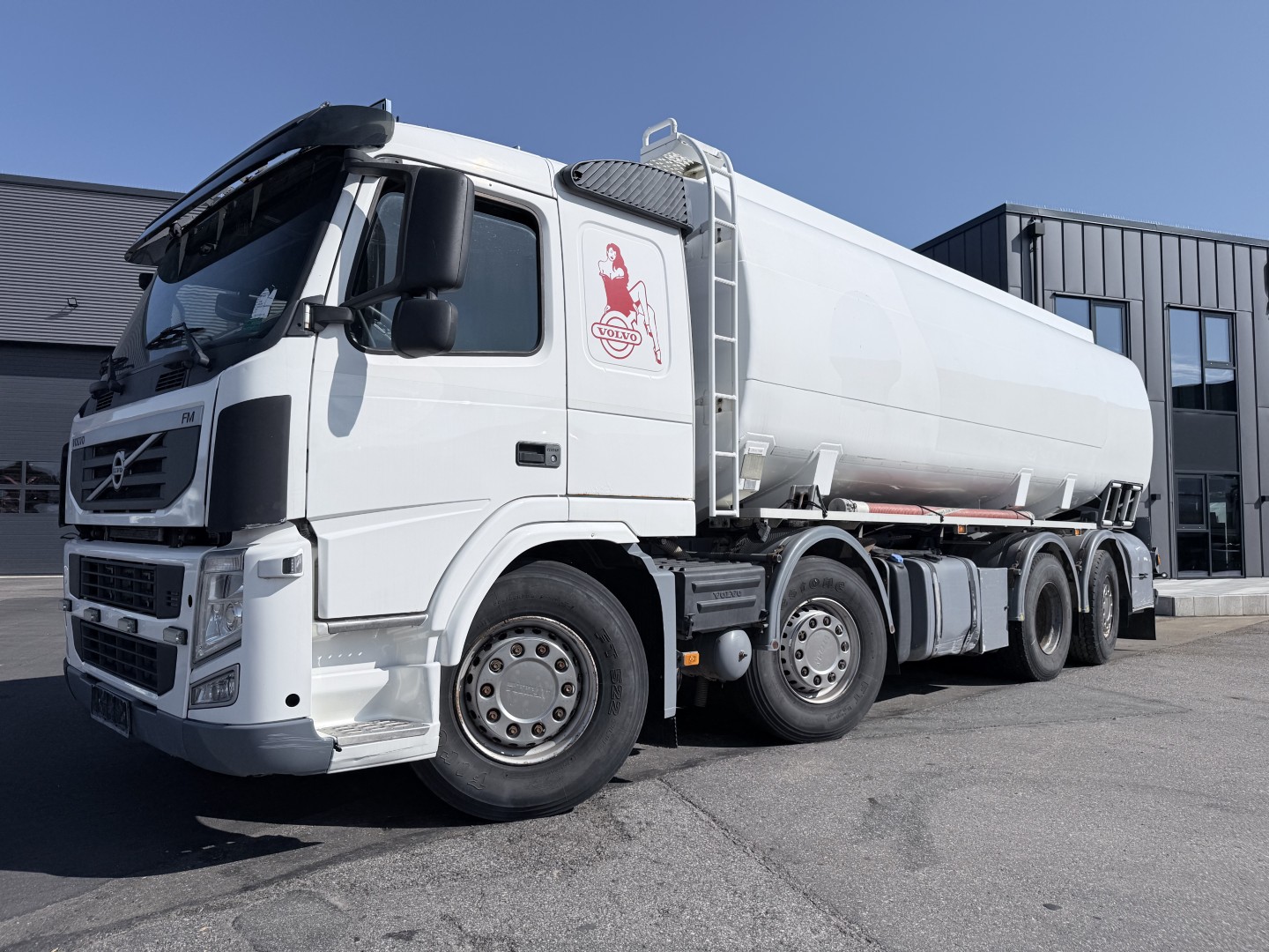 Volvo FM460 8x2*6 24.000 l. ADR Tank