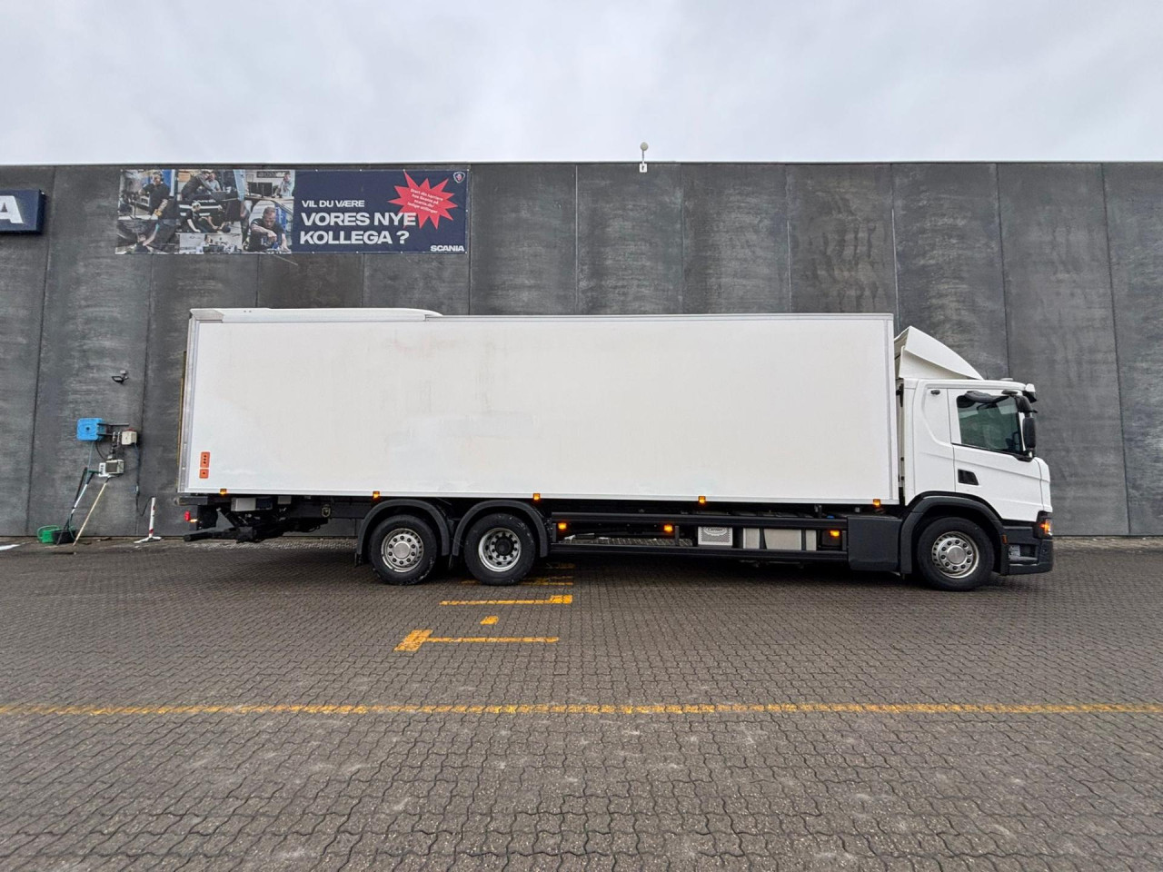 Scania P 320 B6x2*4NB Dobbelt compartment