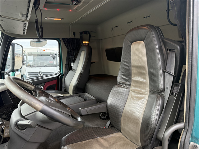 Volvo FM330 6x2*4 Carrier Supra 1050 Nordic