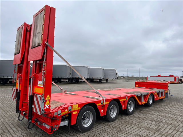 Kässbohrer SLA R4 – Hjulbrønde + udtrækkelig Maskintrailer