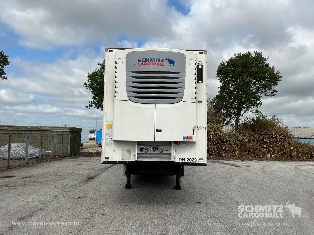 Schmitz Semi Reefer Meat hanging system