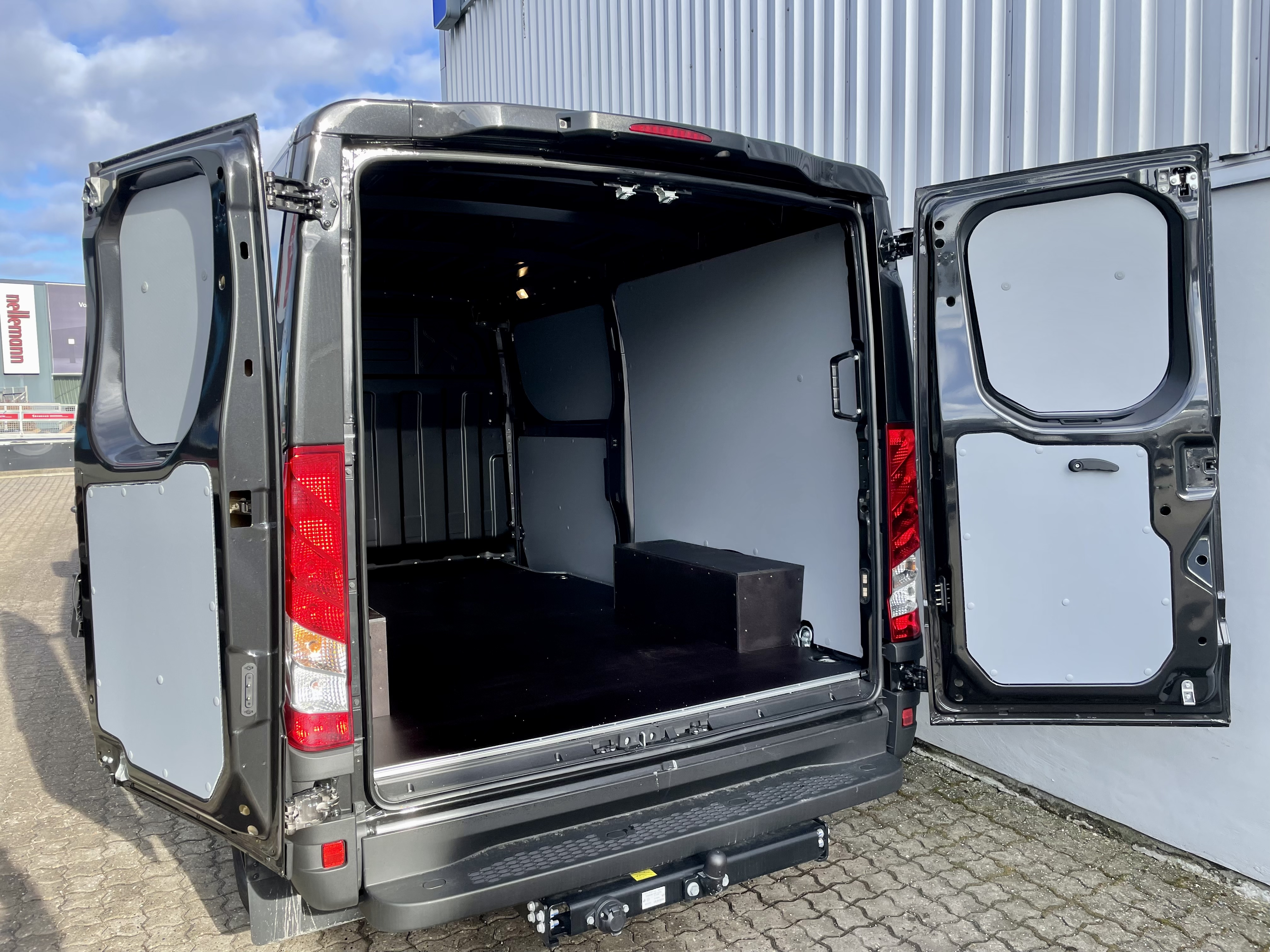 Iveco Daily 35S18HA8 9m3