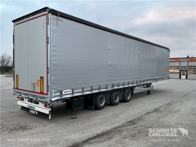 Schmitz Semi Curtainsider Mega