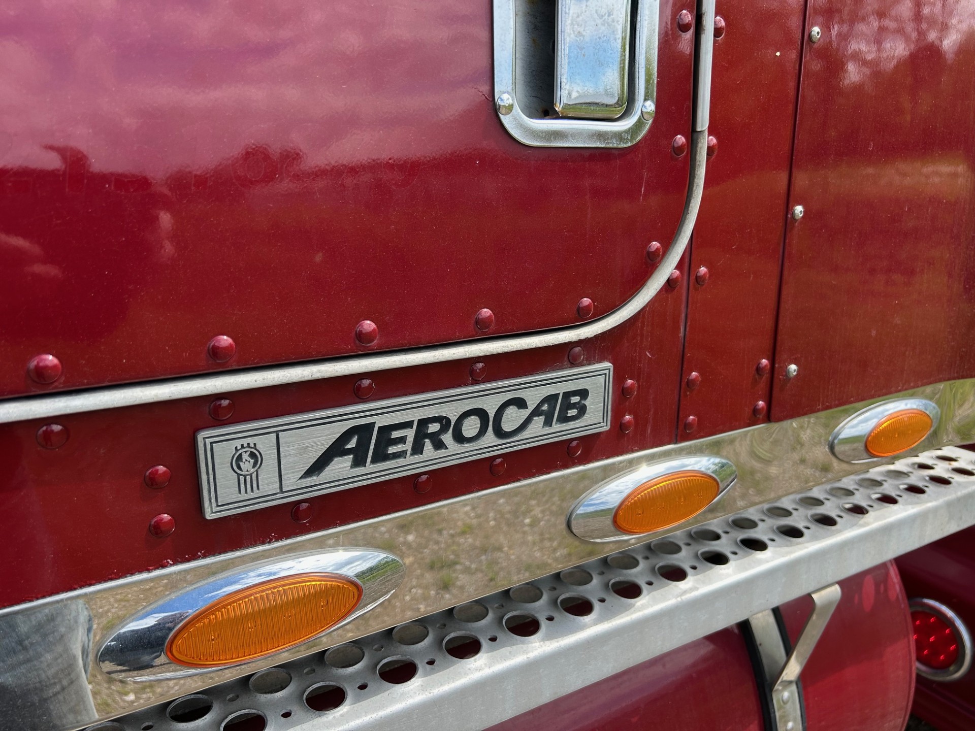 Kenworth W900L
