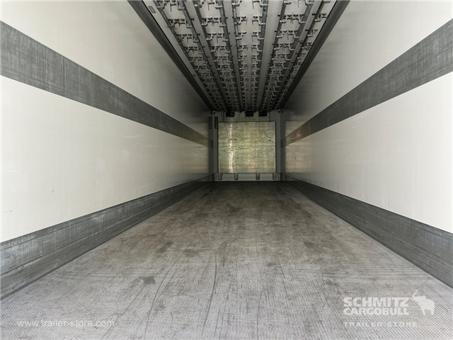 Schmitz Semi Reefer Meat hanging system