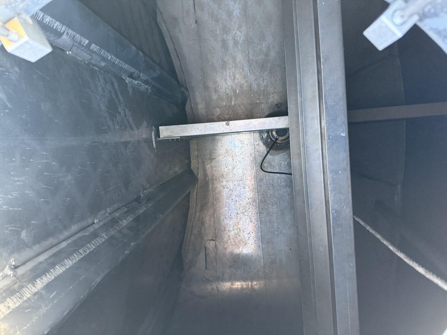 Volvo FM460 8x2*6 24.000 l. ADR Tank