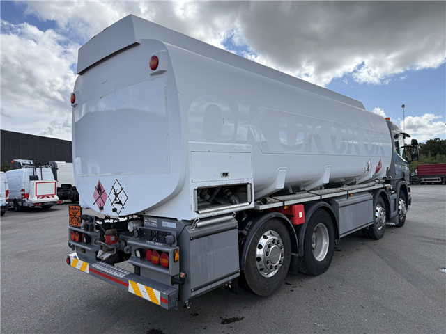 Scania P400 8x2*6 HMK Bilcon 24.000 l. ADR Euro 5