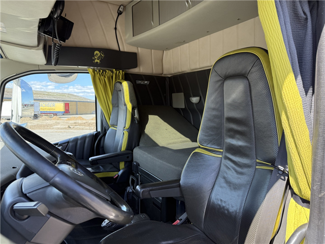 Volvo FH16/550 6x2*4 HMF 3220K4 Euro 6