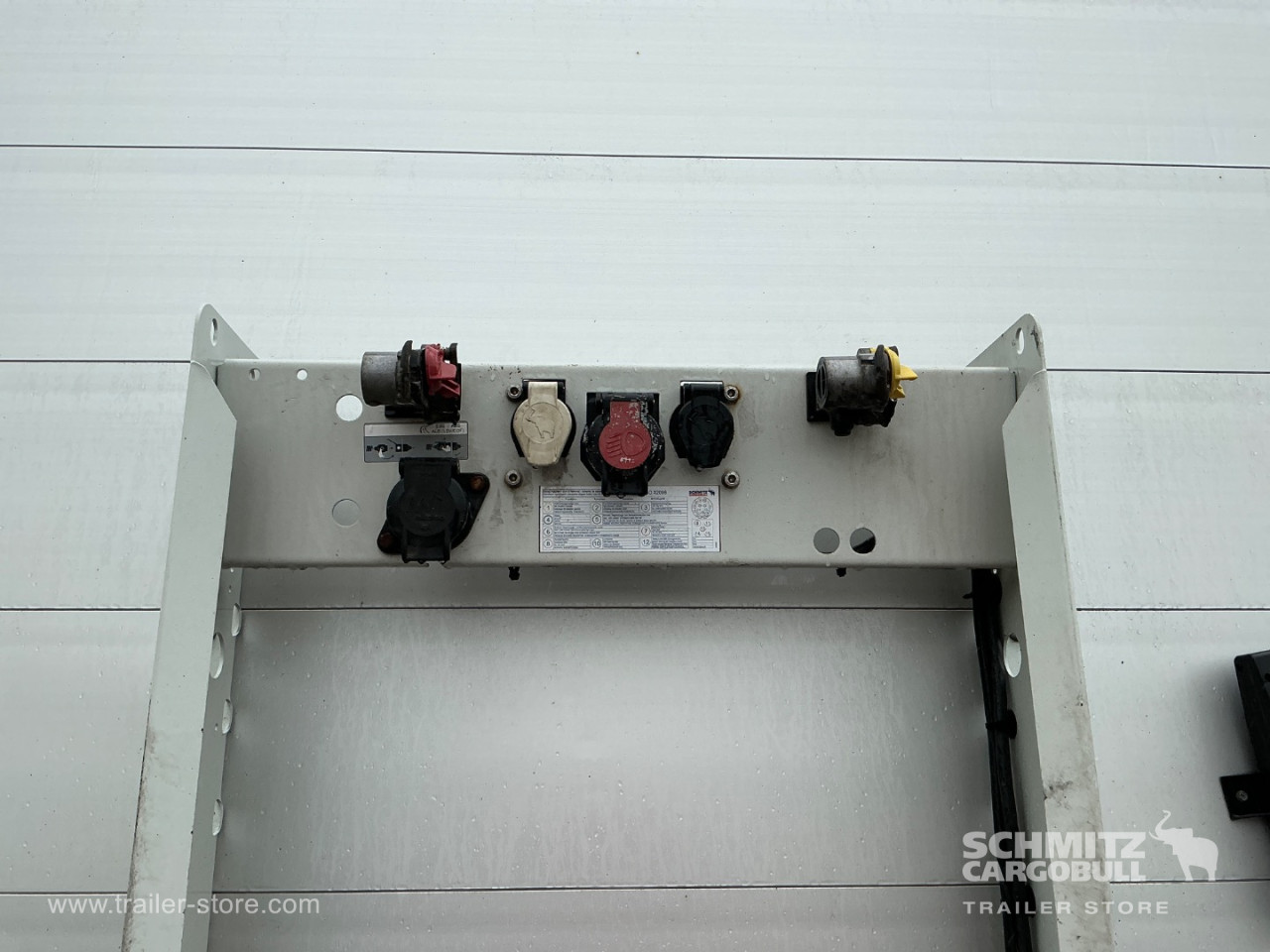 Schmitz Semi Curtainsider Standard
