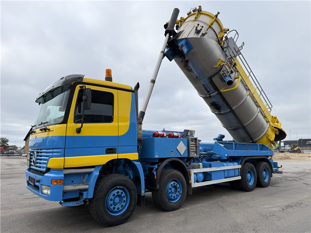 Mercedes Actros 4140 8x4 KOKS MEGAVAC 8000 ADR 13.500 l. Tørsuger