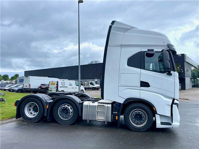 Iveco S-WAY AS440S49-E6e TX/FP 6x2x4