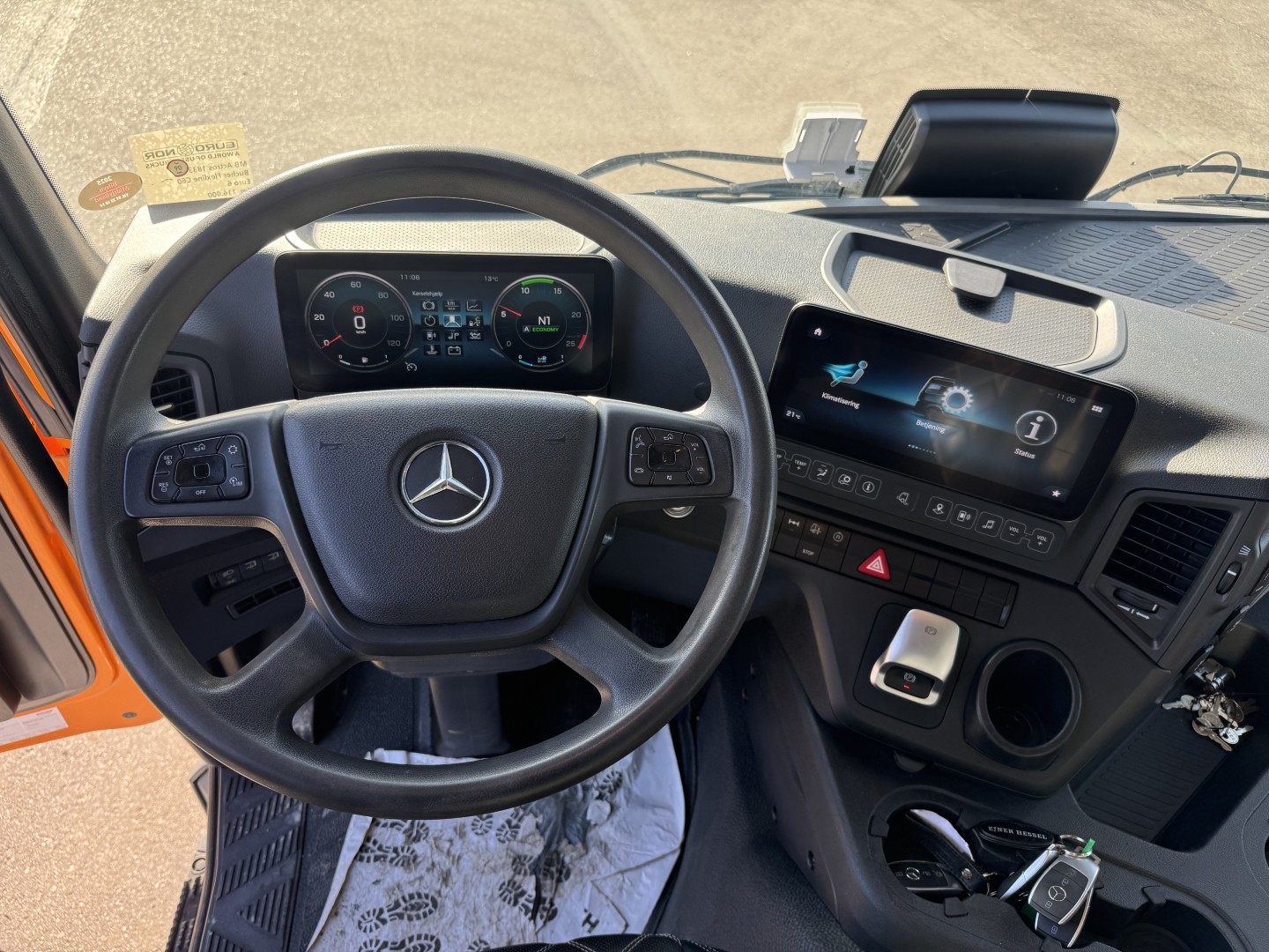 Mercedes Actros 1833 4x2 Bucher FlexLine C60