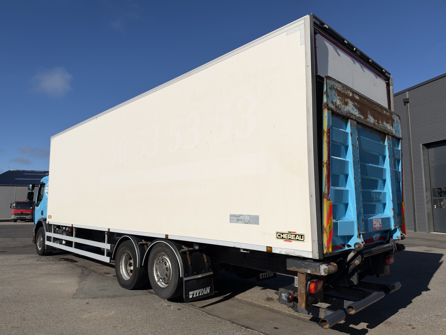 Volvo FE320 6x2*4 Chereau Carrier Supra 1250 Nordic