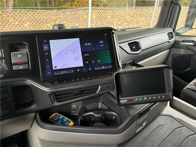 Scania P 250 B4x2NB Boks/lift