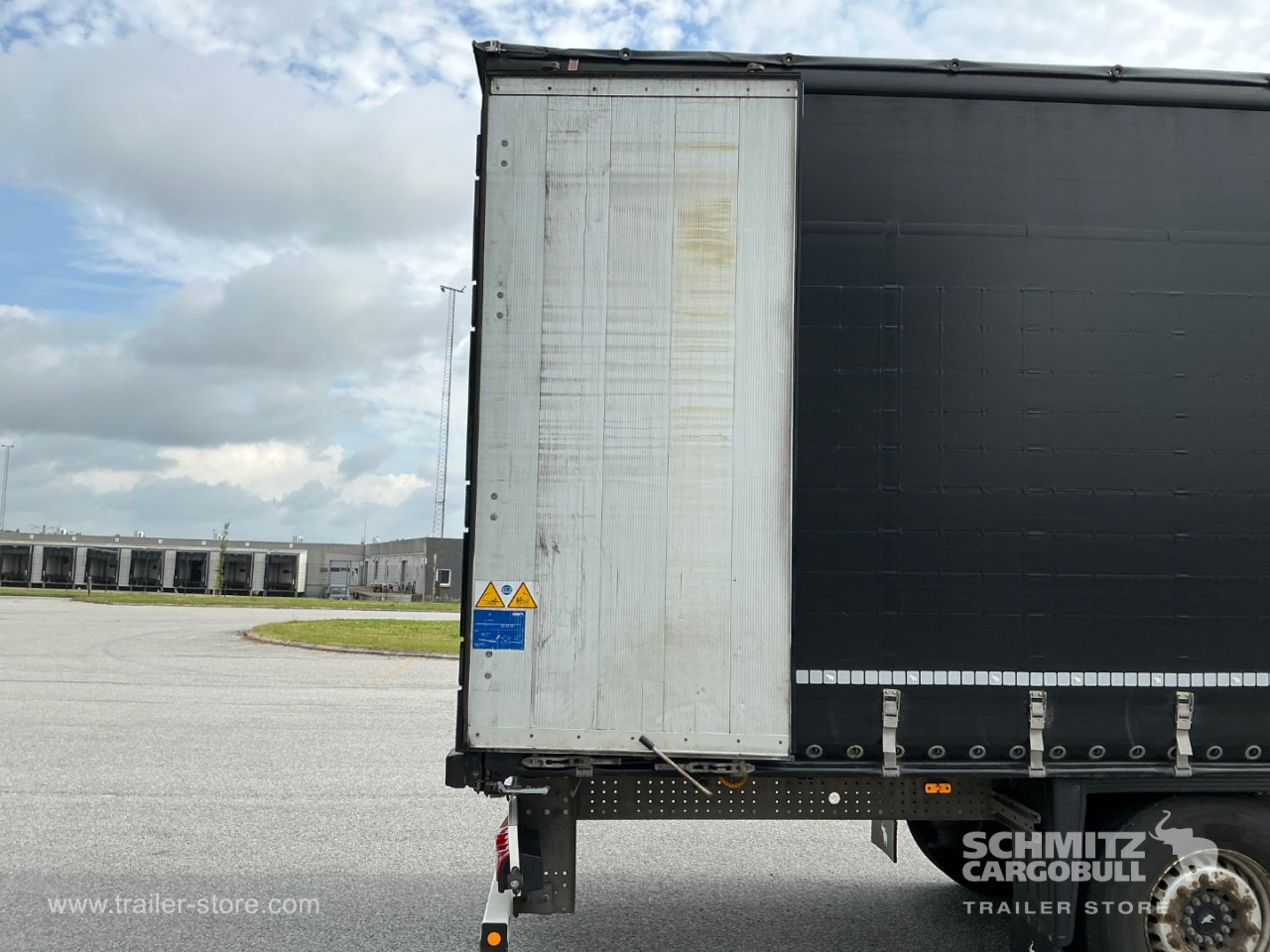 Schmitz Semi Curtainsider Standard
