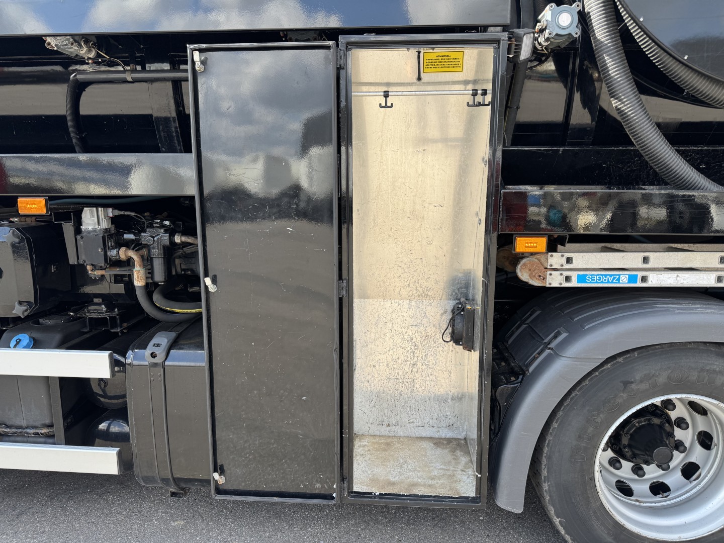 Scania P450 8x2*6 Hvidtved Larsen FlexLine 414 ADR