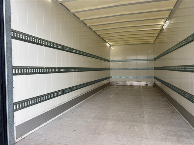 Scania P 250 B4x2NB Box/Lift