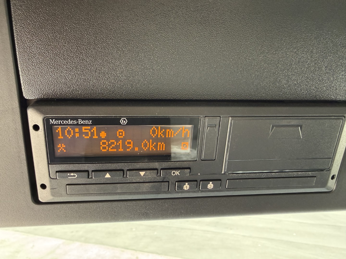 Mercedes Arocs 4153 8x4 Kran MPG 220 TM7 (Kun 8000 km)