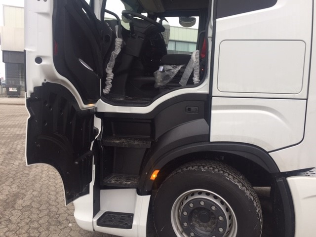 Iveco IVECO S WAY 570Hp Bogie trækker med 2 streng hydraulik