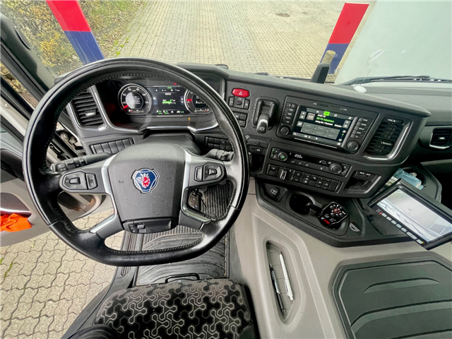 Scania P 320 9,3L 320HK