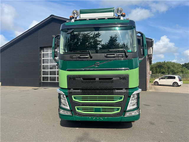 Volvo FH540 8X4 tandem med løftebogie -Nopa pendeltip